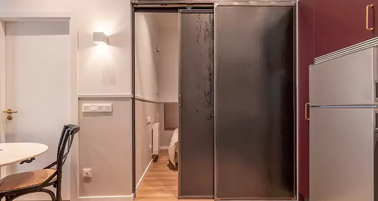 We Fix Closet Sliding Door in Winter Springs, FL 