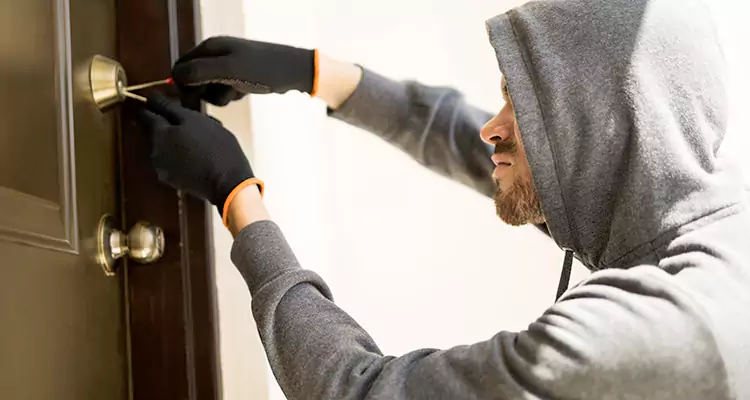 Emergency Motel Lock Repairs—Available 24/7 in Winter Springs, FL